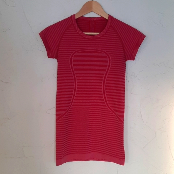 LULULEMON Sz 4 Striped Workout Tee VGUC - Picture 1 of 5